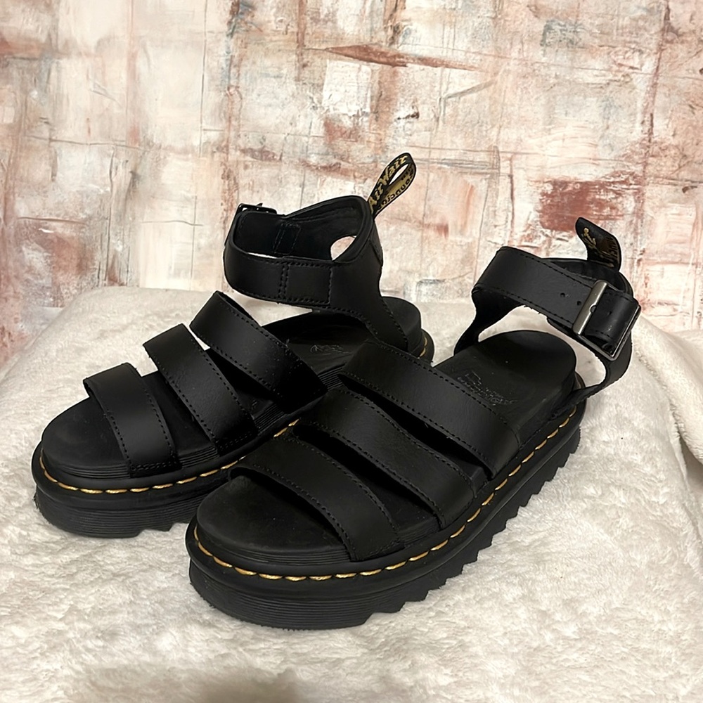 Dr Martens size 6 women’s. Black